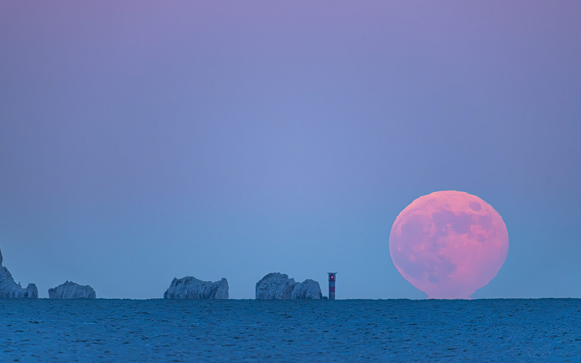 Moon drop by @joeair17, Sunset NFT Photography