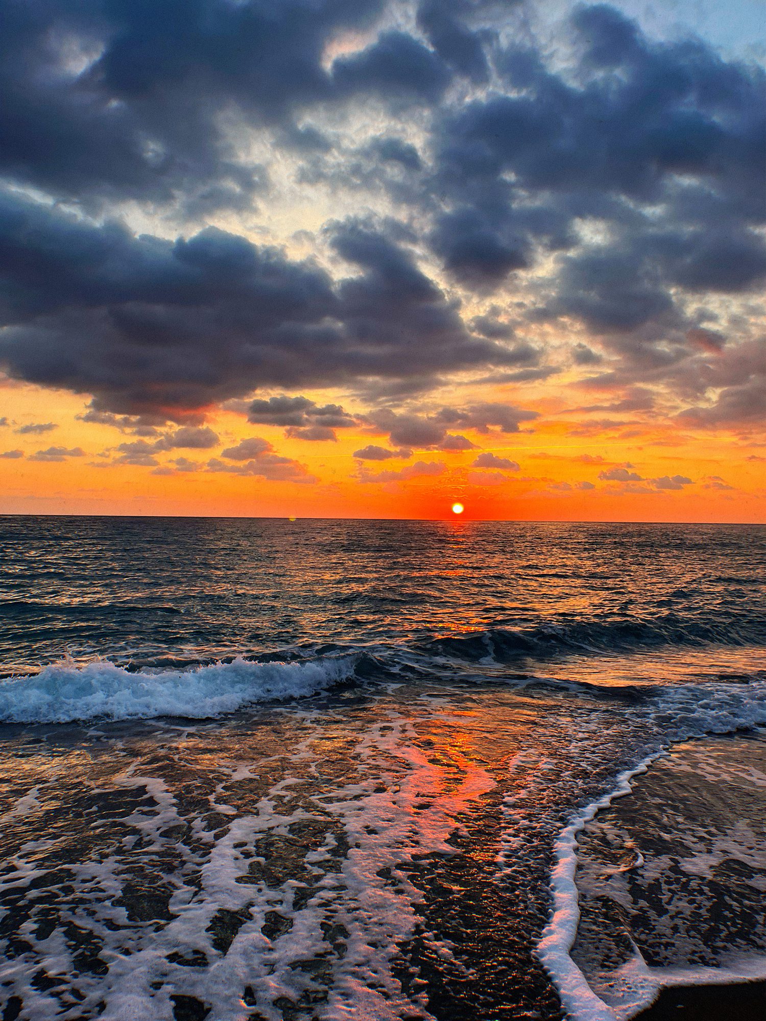 Sunset Meditation by @nika_artvibes